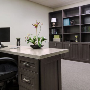 Custom home office. Closet POSSIBLE provides custom home offices in Pennington NJ and Bucks County PA.